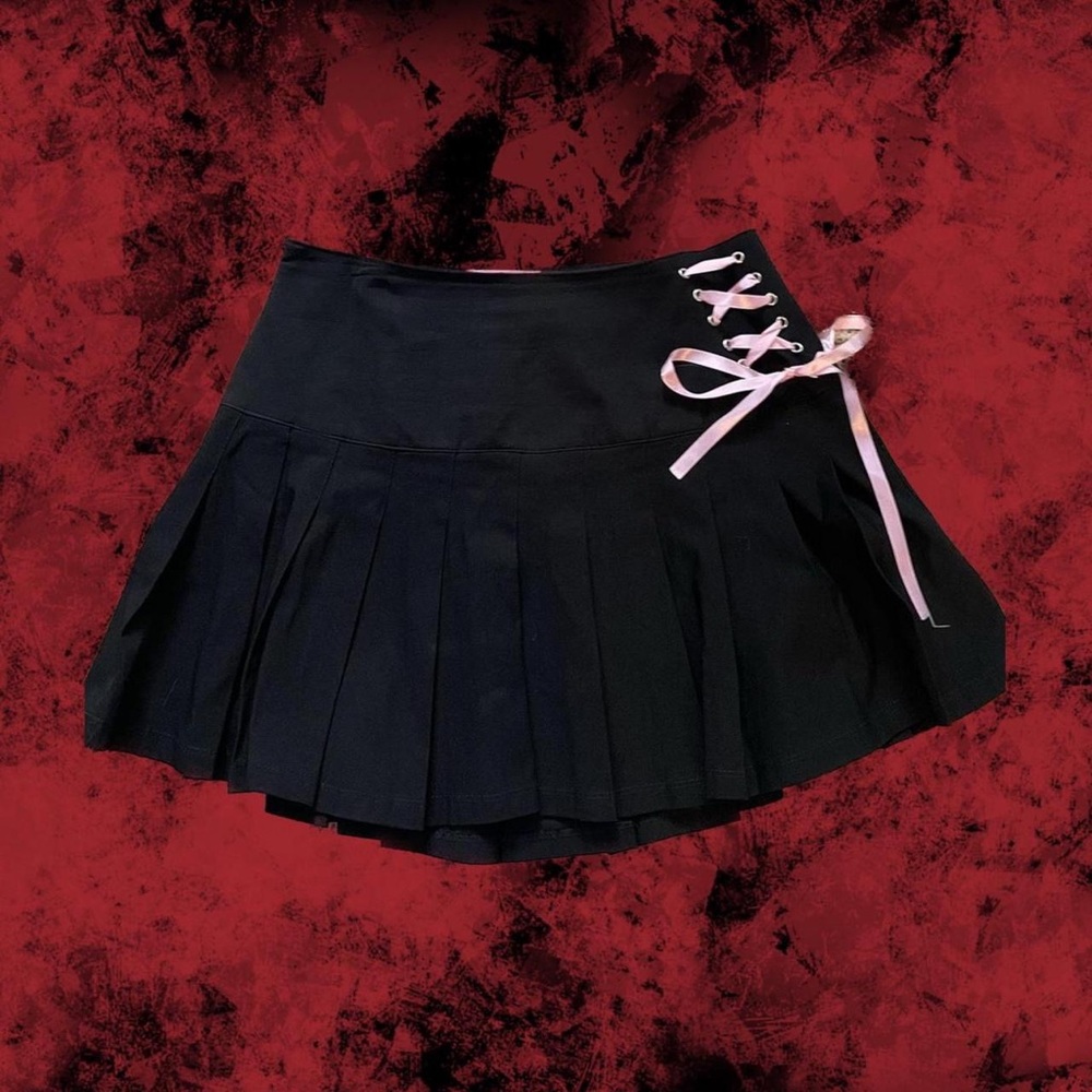 cutest sugar thrillz pleated skirt with baby pink side corset tie